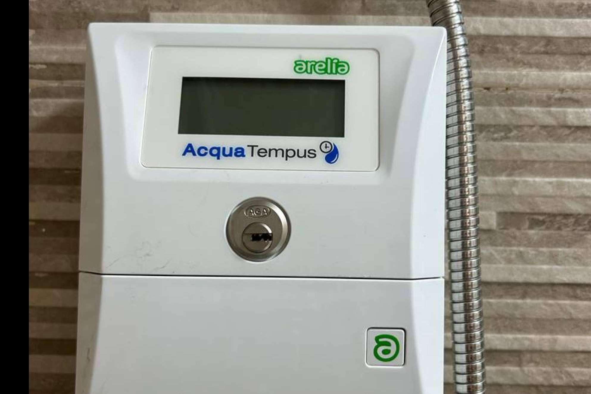 Saving water and gas in the shower with Acqua Tempus timer