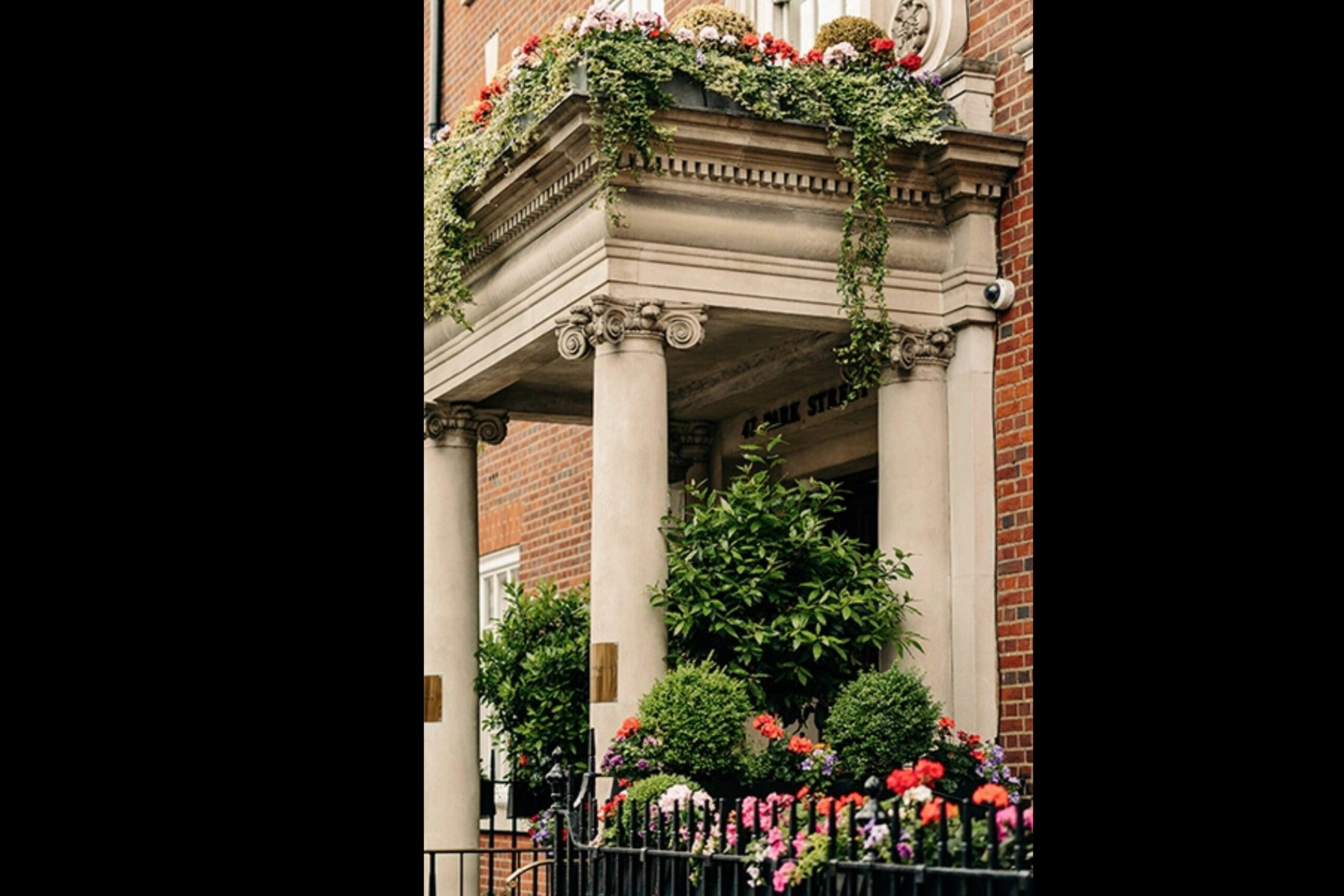 EI2 Property Value; Bringing Authentic English Luxury to Global Travelers