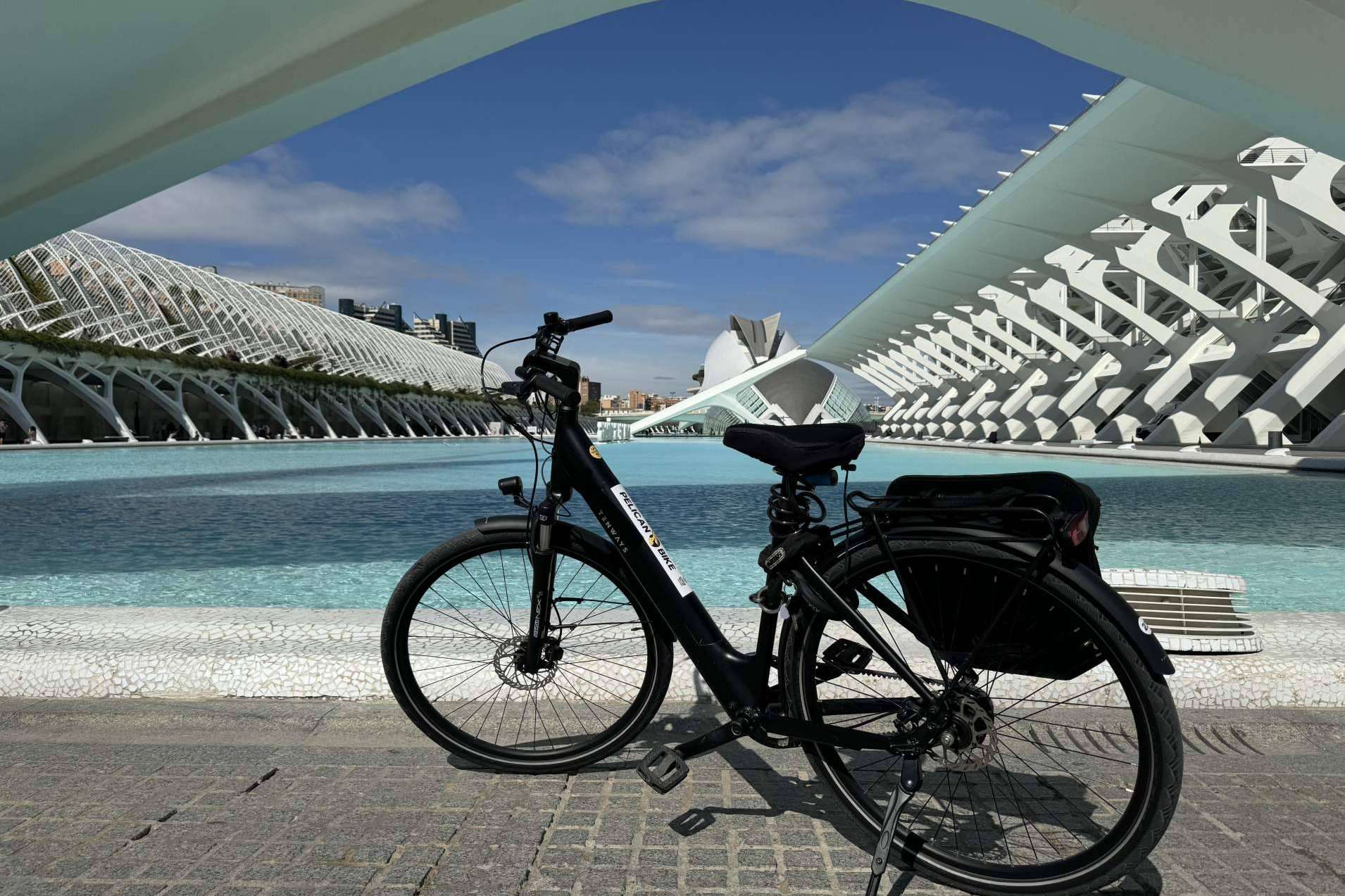 Exploring Valencia made easy, why e-bike rentals are a hit with American tourists