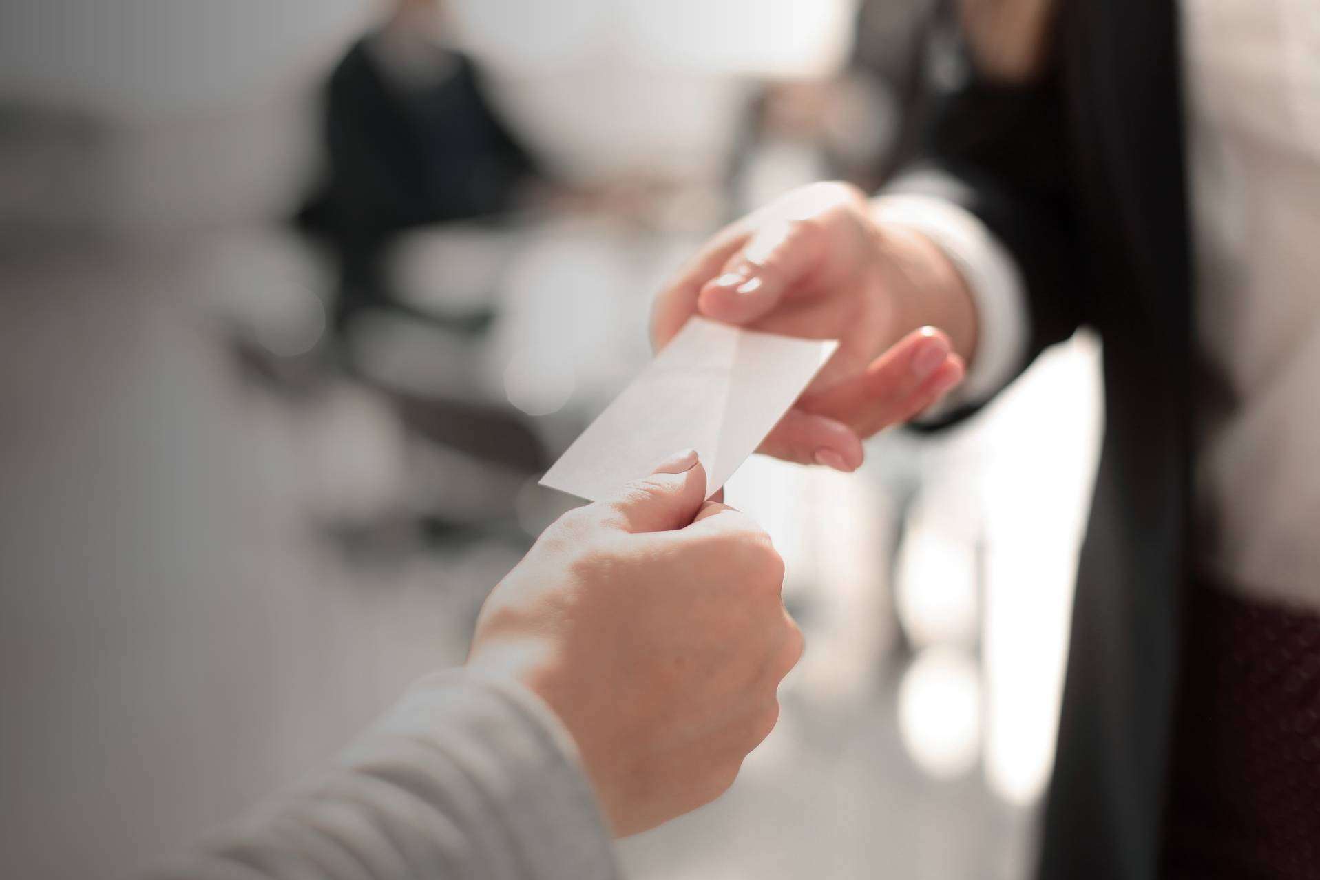 Why Knowee is the smart evolution of the business card