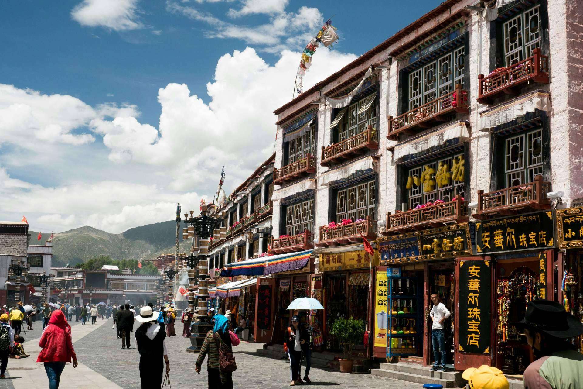 Lhasa & Beyond; Multi-Day Tibet Tours for Summer Adventure