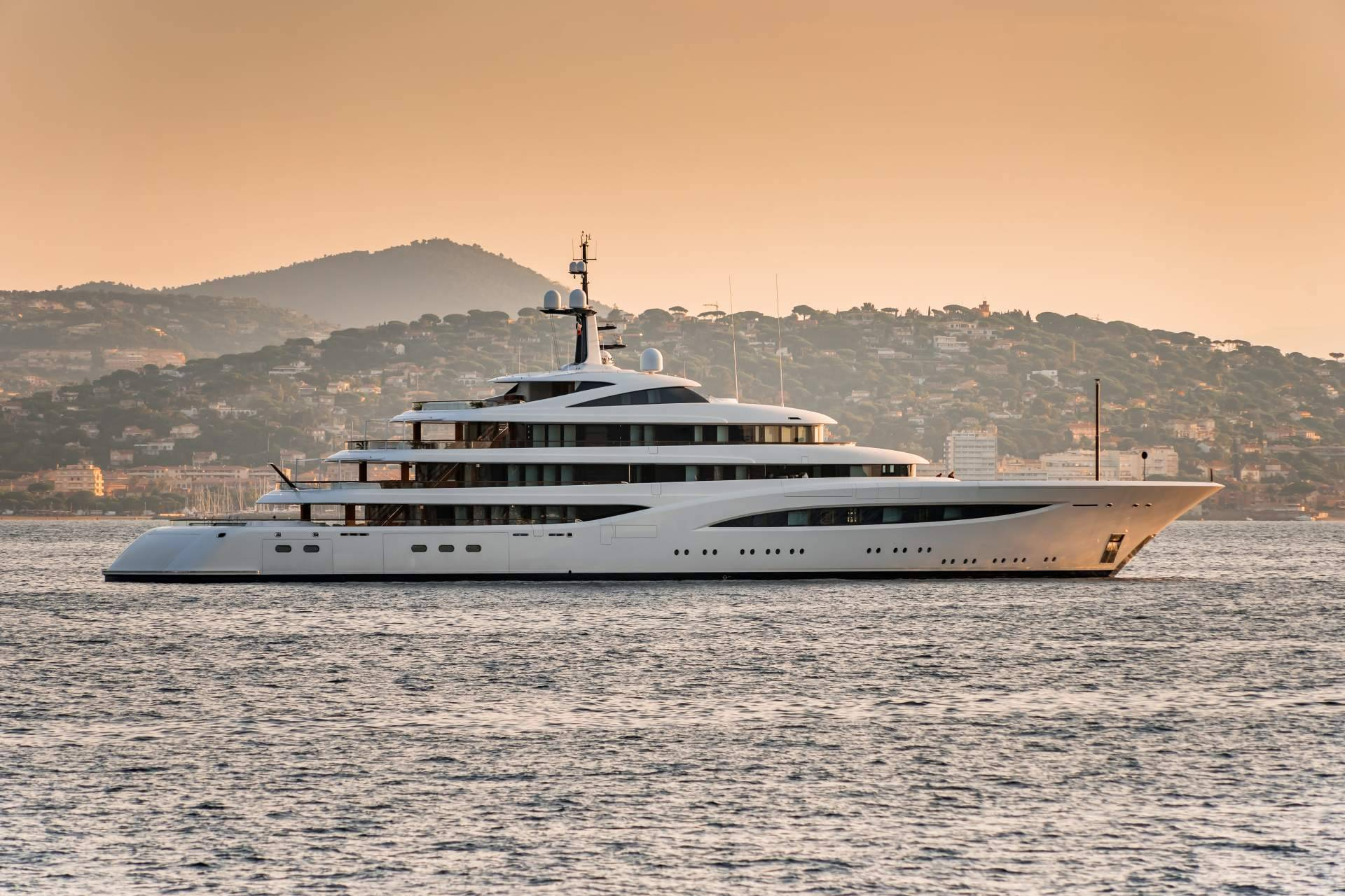 Boatsters Black transforms the luxury mega yacht charter experience on an international scale