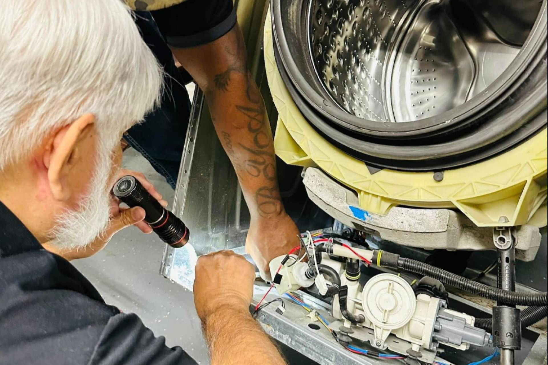 Houston Homeowners Warned About Unqualified Appliance Repair Services as Local Family Business Raises Concerns