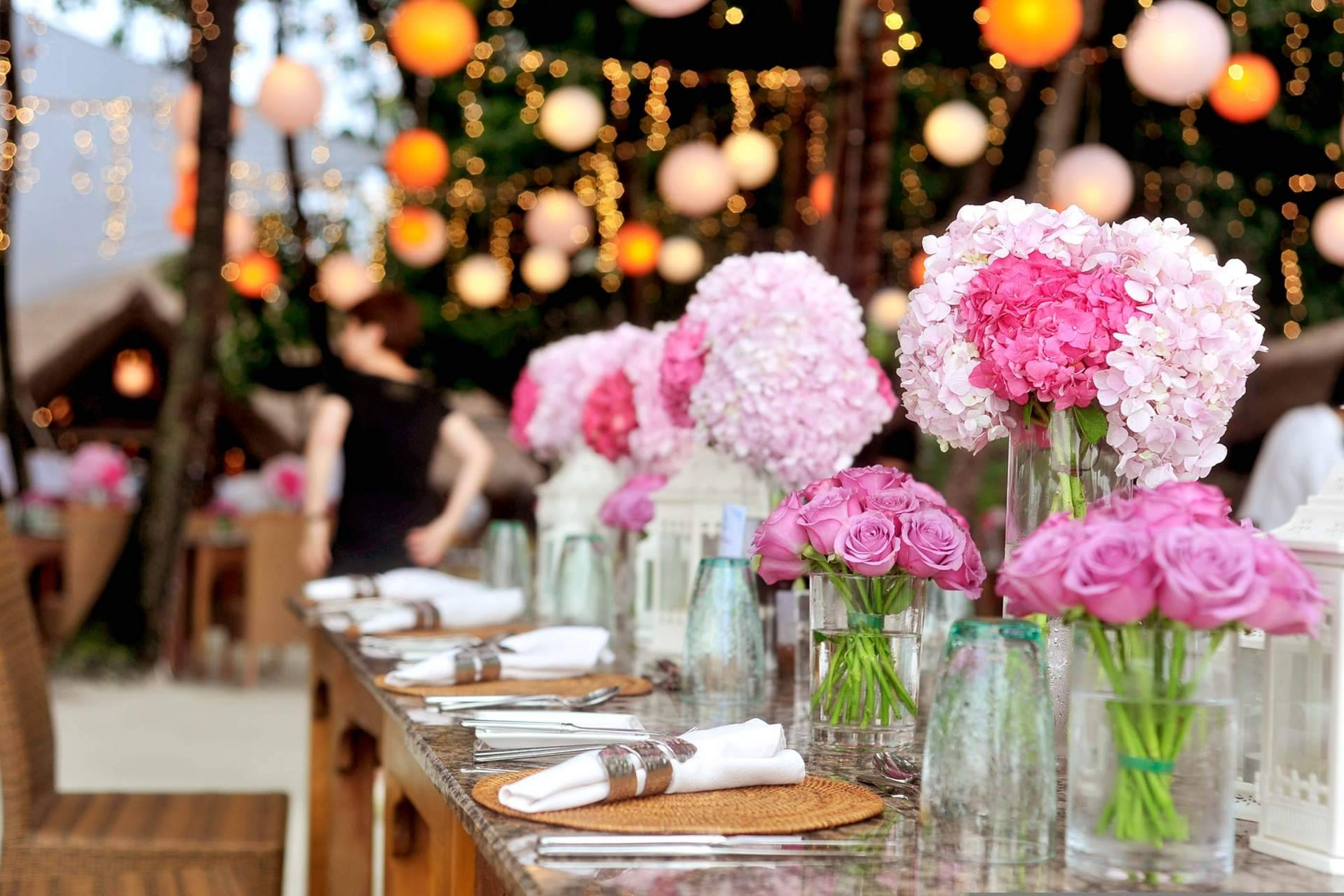 Wedding tech becomes easier following the debut of a live visual invitation designer