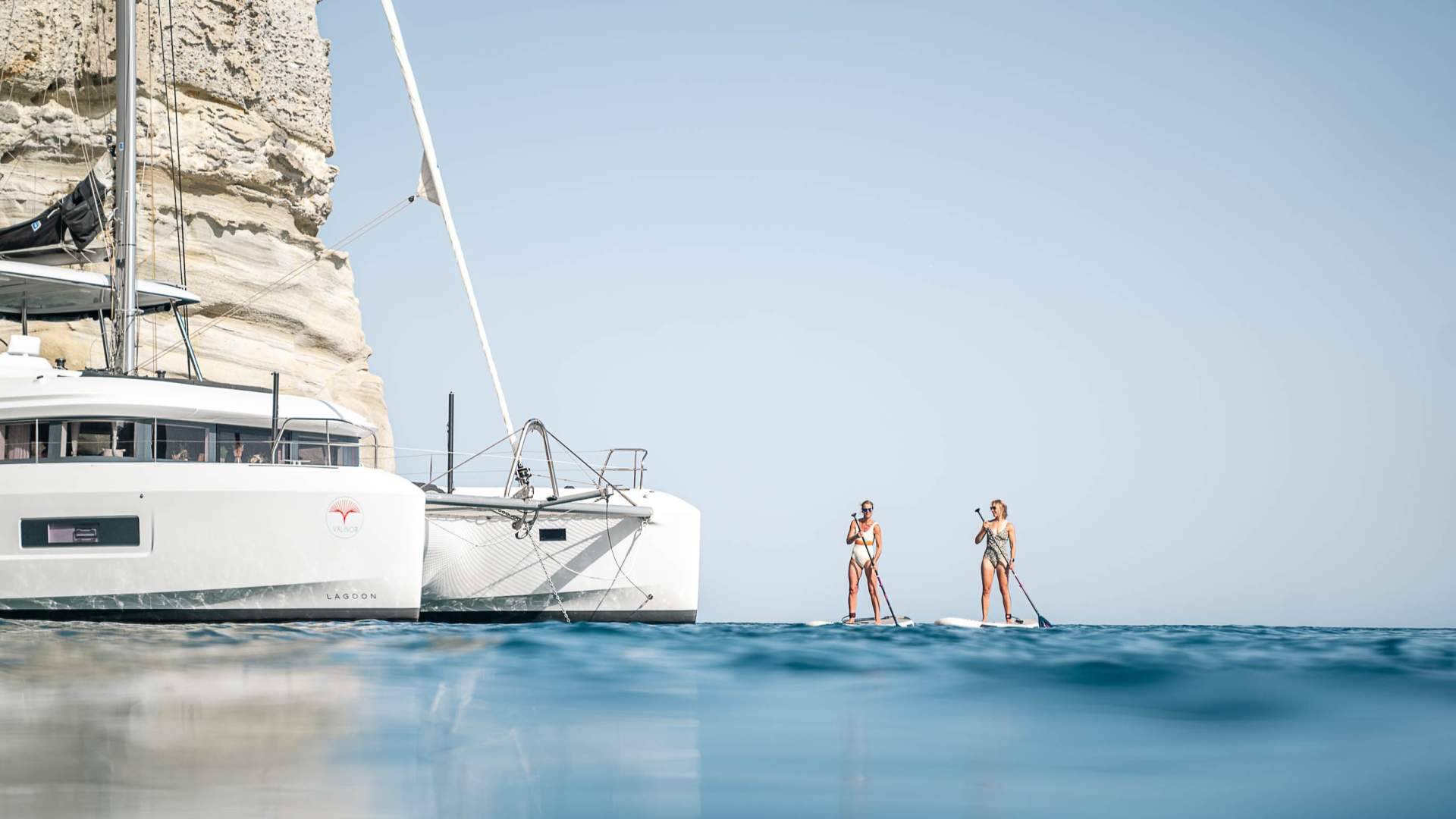The 2026 Yacht Charter Greece Report reveals a surge in demand from US travelers